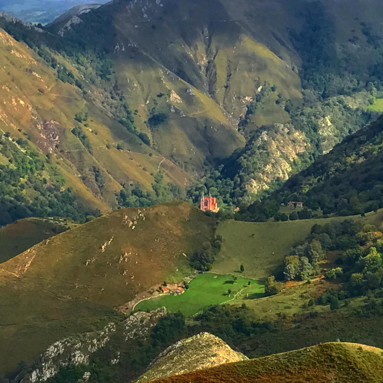 Hotel Penalba La Riera  Buitenkant foto